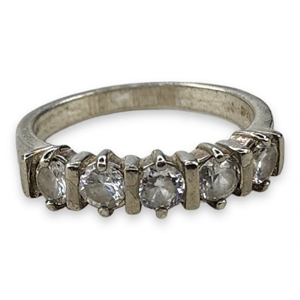 Vintage Sterling Silver 925 Clear Cubic Zirconia Band Ring Size 8‎